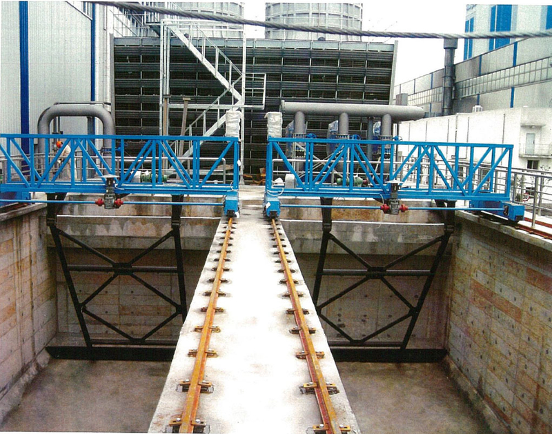 QG type traveling bridge scraper